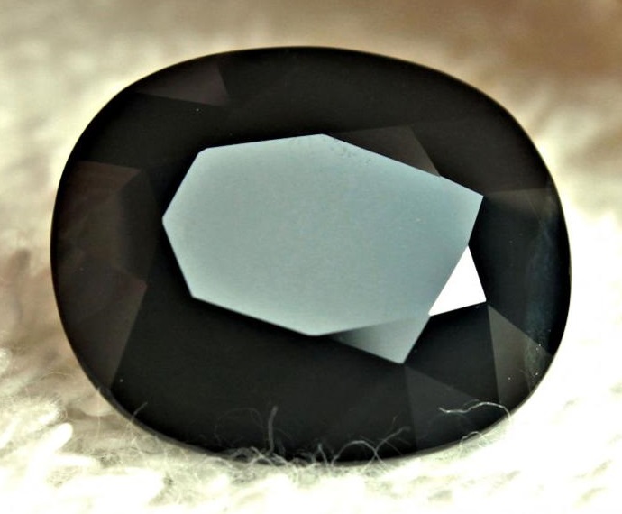 showing a black sapphire in the context of black sapphire meaning