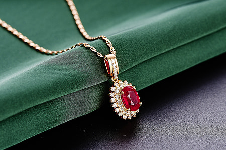 a red pendant in the cotext of the red gemstones list